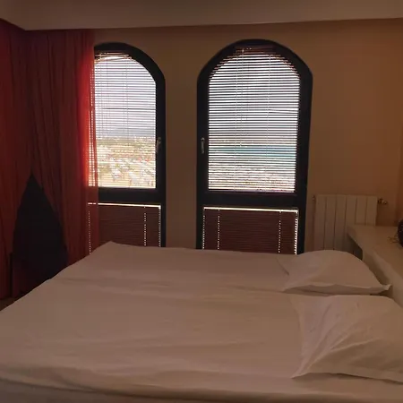 Beachfront Oasis Vip Club 公寓 阳光海滩